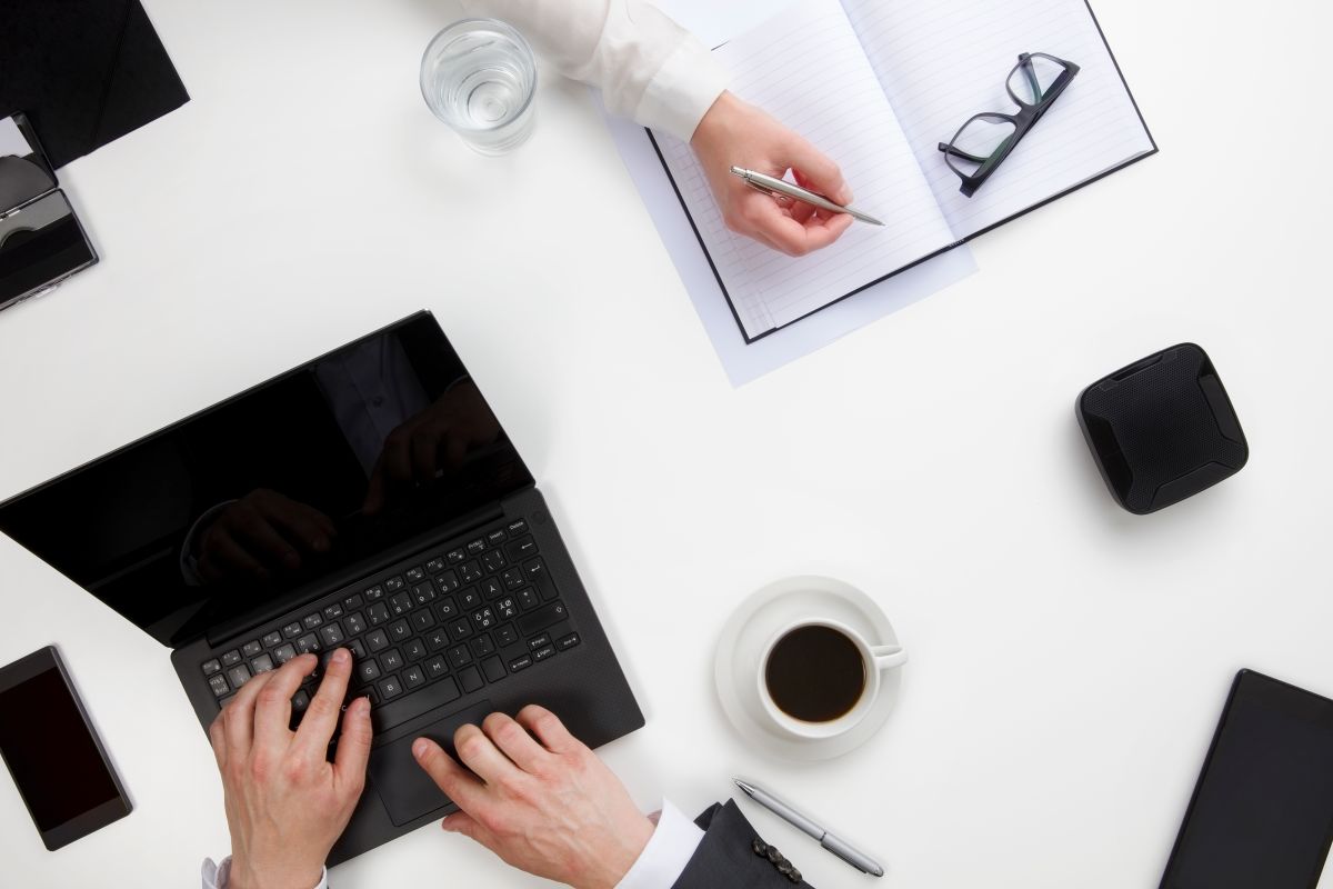 Qué Hacer Cuando tu Negocio Enfrenta una Queja Viral en Línea, What to Do When Your Business Faces a Viral Complaint Online
